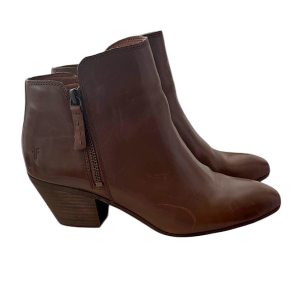 Frye Women's Tan Leather Double Zip Chelsea Ankle Booties - Picture 2 of 5